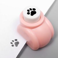 Дырокол фигурный "Отпечаток лапки" d=0,8 см МИКС 3х2,5х2,5 см    
